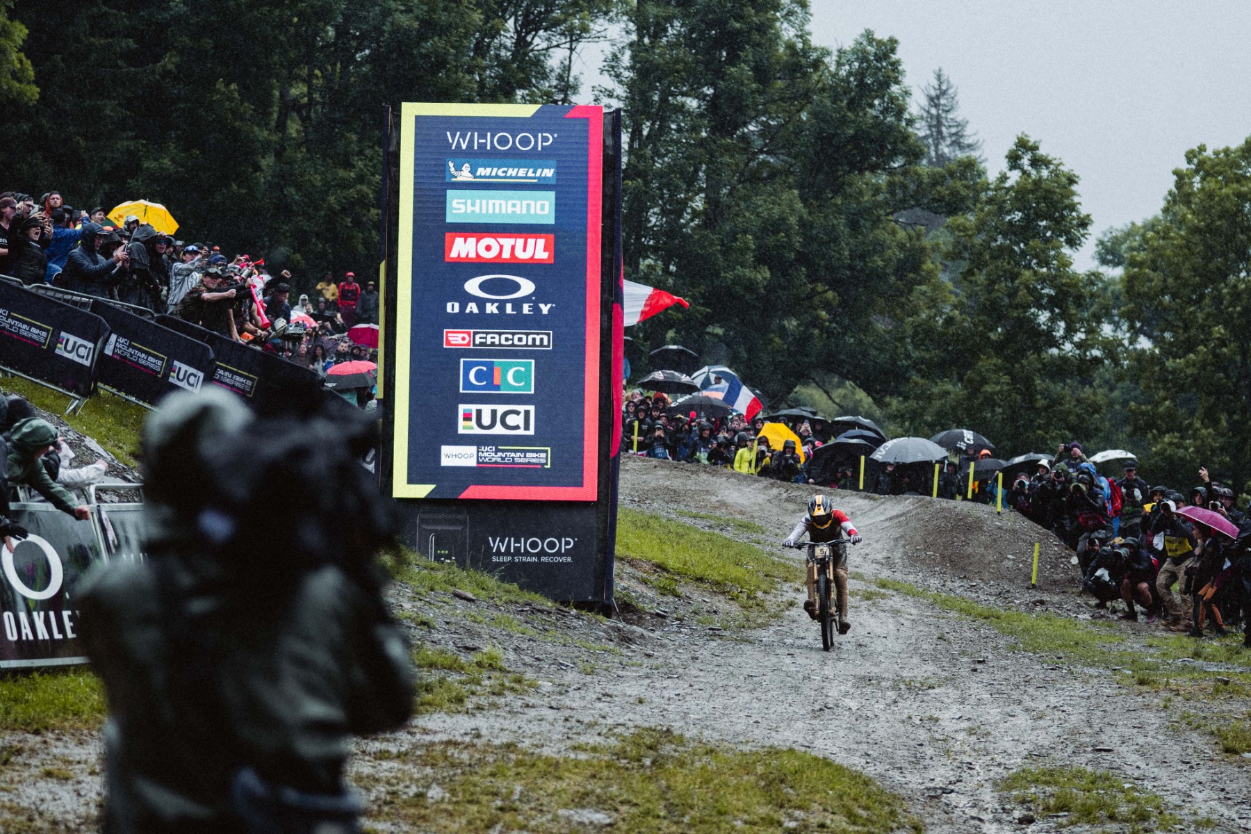 2024_05_DH_WC_Les_Gets_day_5_-_training_c_monica_gasbichler-4