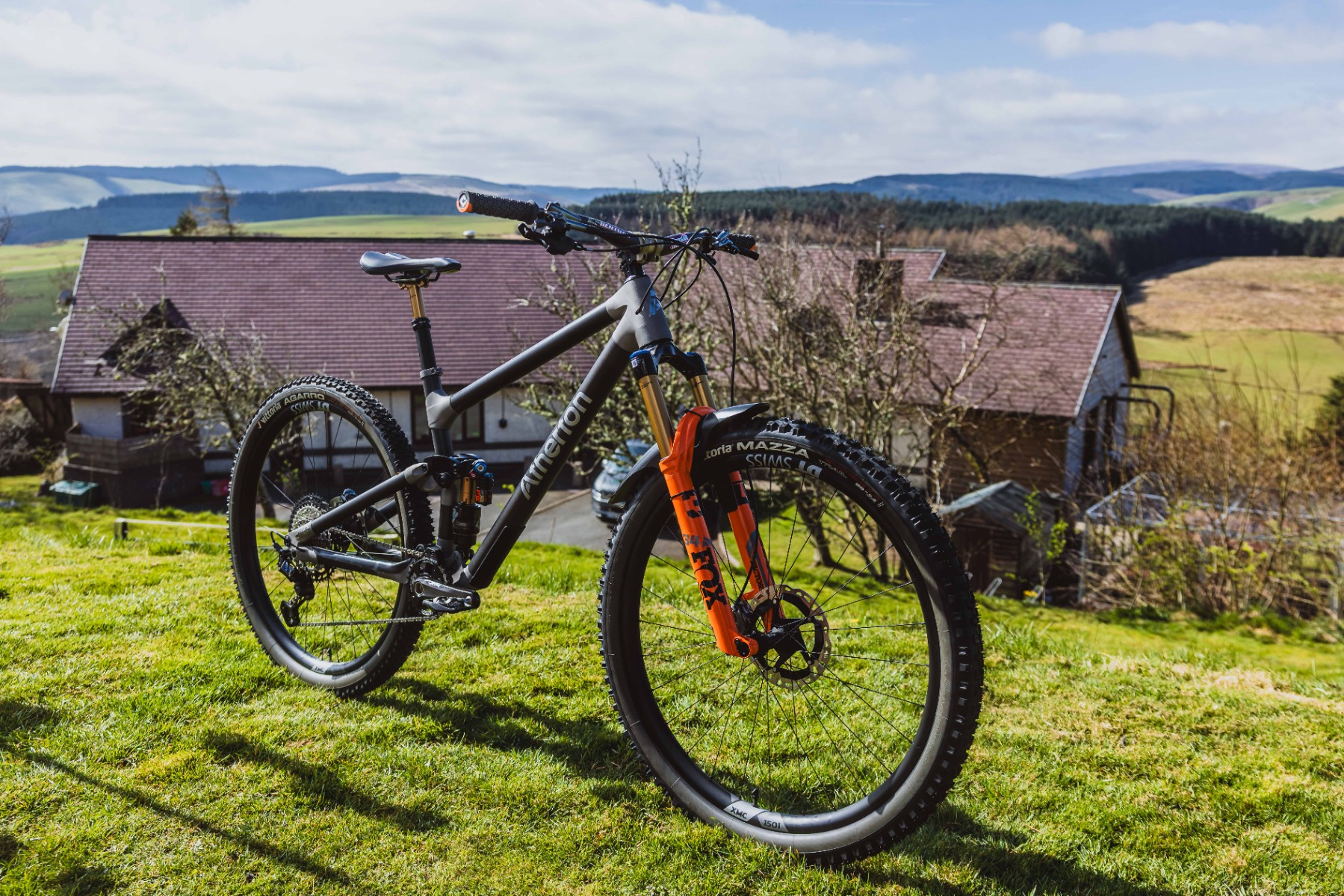 DG_Atherton_Bikes_Staylittle-10